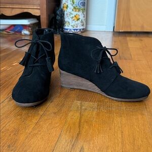 Dr. Scholl's Black Suede Ankle Booties